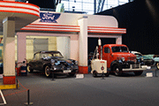 Studebaker Starliner 1954 et Dodge Pick-Up 1947