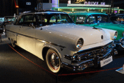 Ford Crestline Skyliner 1954