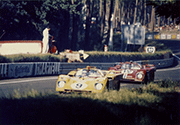 Ferrari 512 M - Hughes de Fierlant /  Alain de Cadenet - Abandon suivie par le futur 3ème