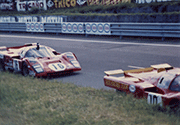 Ferrari 512 M n° 10 - Geog loos / Franz Pesch - Abandon suivi par la 12 futur 3ème