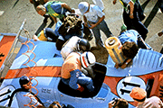 Gulf Mirage GR 8 - Jacky Ickx / Derek Bell - Vainqueur